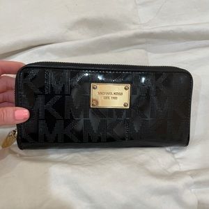 michaels kors wallet